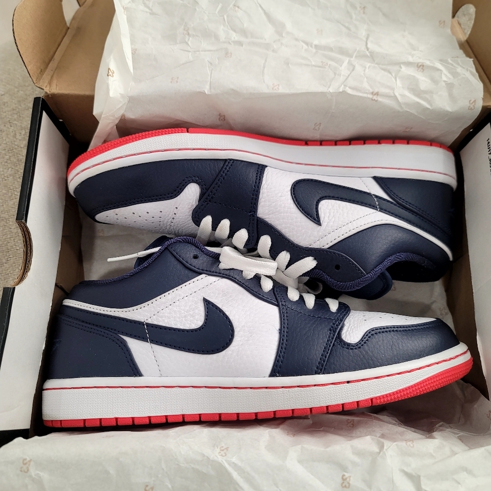 Air Jordan 1 Low USA Midnight Navy Red White 553558-401 Size 10 Gently Used - Picture 10 of 17